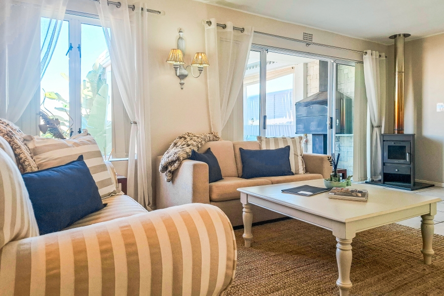 3 Bedroom Property for Sale in Costa Sarda Western Cape